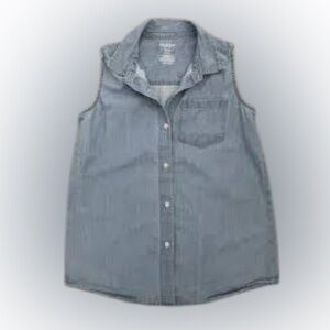 💙Cat & Jack Light Blue Sleeveless Button Down Shirt